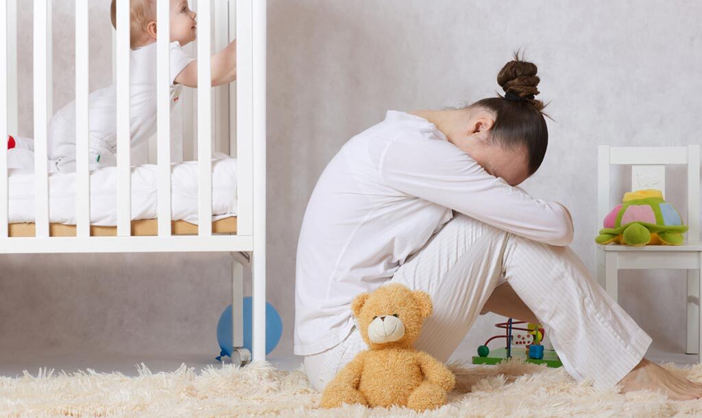 تفاوت بیبی بلوز و افسردگی پس از زایمان چیست؟