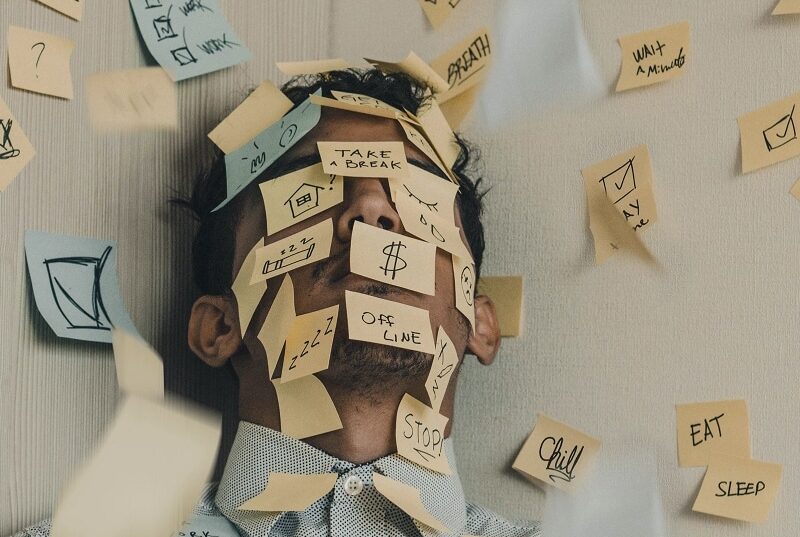 نشانههای ذهن نگران از آینده چیست؟